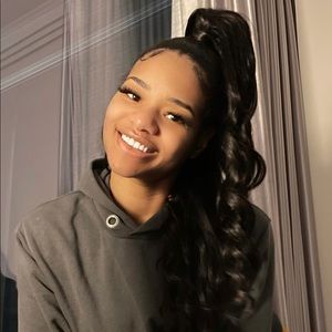 Meet your Posher, Deshon